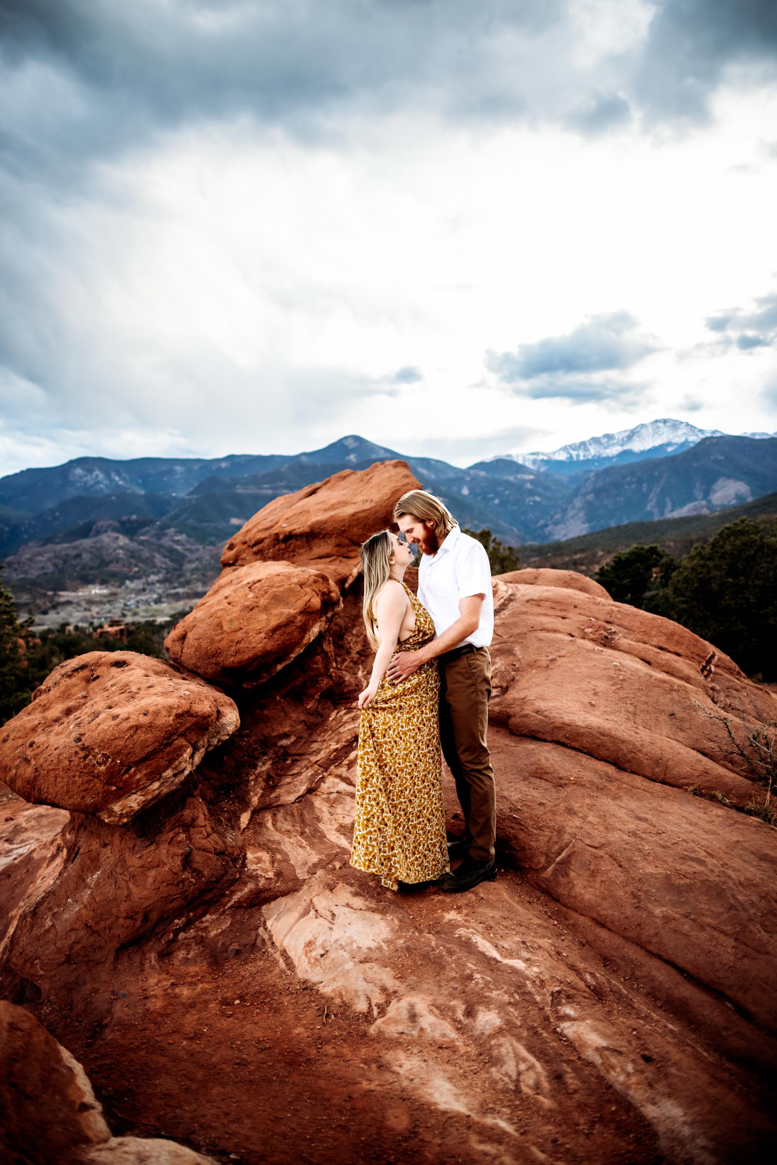 Garden of the Gods Couples photo session